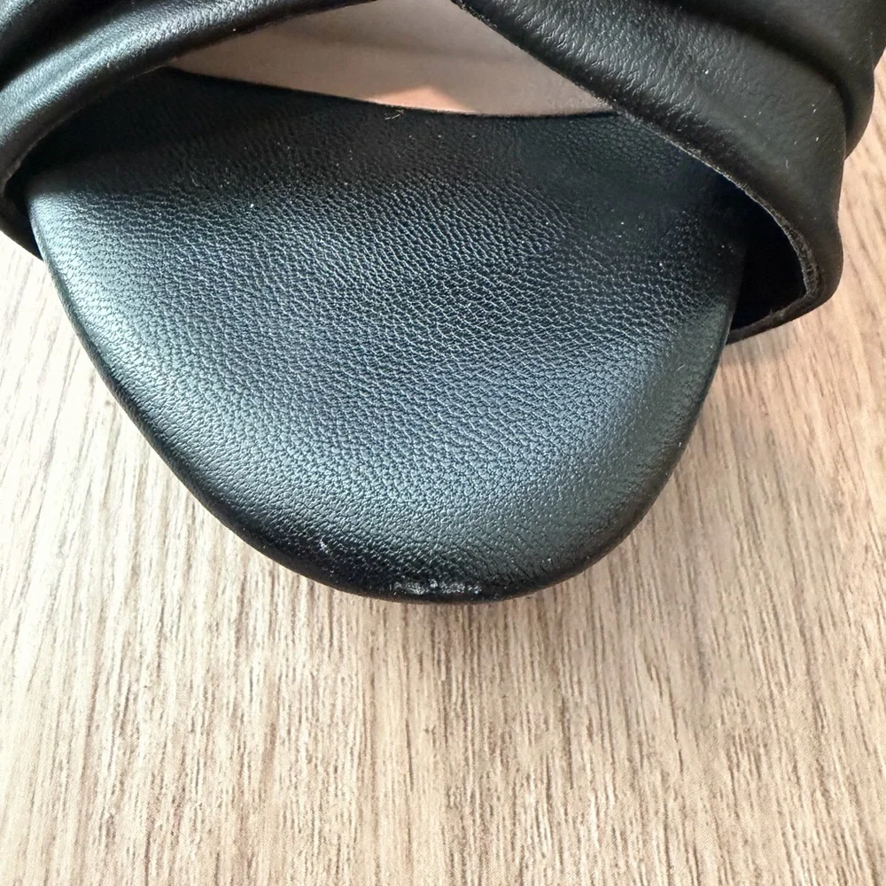 BCBG Heels - Picture 4 of 5